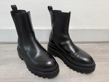 Calvin Klein Zwarte Leren Laarzen beschikbaar voor biedingen