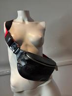 Louboutin cros body tas met naam logo, Zwart, Ophalen of Verzenden, Zo goed als nieuw, .