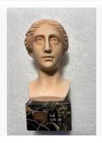 Beeld Venus van Milo op sokkel totaal 11,5 cm hoog, Antiek en Kunst, Kunst | Beelden en Houtsnijwerken, Ophalen of Verzenden
