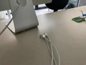 Apple Cinema Display - Groot Scherm beschikbaar voor biedingen