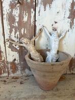 2 oude shabby bisquit kruisbeelden, Antiek en Kunst, Ophalen of Verzenden