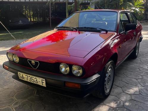 Alfa Romeo GTV 2.0, OLDTIMER, 100% roestvrij en origineel, Auto's, Oldtimers, Bedrijf, Alfa Romeo, Benzine, Coupé, Handgeschakeld