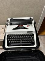 Antieke typemachine, Erika, DDR, Ophalen