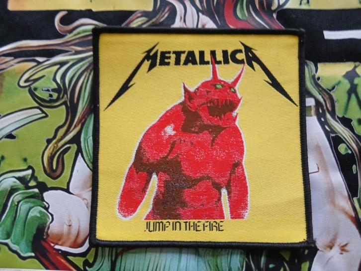 Metallica SALE erg leuke nieuwe jump in the fire patch 90, Verzamelen, Muziek, Artiesten en Beroemdheden, Nieuw, Kleding, Verzenden