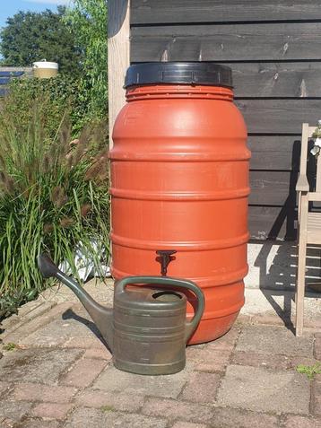Regenton Terracotta kleur 220 liter beschikbaar voor biedingen