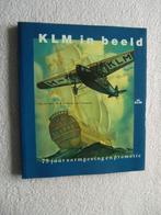 KLM in beeld - 75 jaar vormgeving en promotie  - Posters, Verzamelen, Ophalen of Verzenden, Zo goed als nieuw