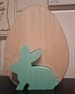Blank houten ei met groene paashaas, konijn, Ophalen of Verzenden, Zo goed als nieuw