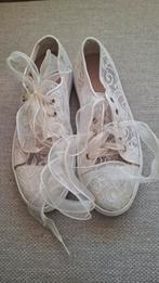 Bruidssneakers van fiarucci  maat 40, Ophalen of Verzenden, Zo goed als nieuw