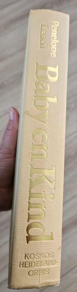 Penelope Leach - Baby en Kind, Boeken, Zwangerschap en Opvoeding, Zo goed als nieuw, Opvoeding tot 6 jaar, Ophalen of Verzenden