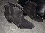 NUBIKK suede laarsjes maat 40, Nubikk, Zwart, Ophalen of Verzenden, Zo goed als nieuw