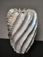 Twiggy Pearl vaas - luxe parelmoer kwaliteit, Wit, Aardewerk of Porselein, Ophalen of Verzenden, Zo goed als nieuw