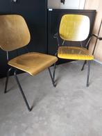 Partij stapelbare vintage kerkstoelen 103 stuks, Huis en Inrichting, Ophalen, Gebruikt, Metaal, Vijf, Zes of meer stoelen
