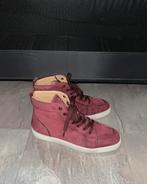 Louboutine bordeauxrood suede maat 42,5, Gedragen, Ophalen of Verzenden, Louboutin, Sneakers of Gympen