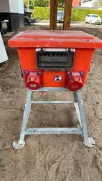 Bouwstroom kast / stroom verdeler paddestoel, Doe-het-zelf en Verbouw, Elektra en Kabels, Ophalen of Verzenden, Zo goed als nieuw