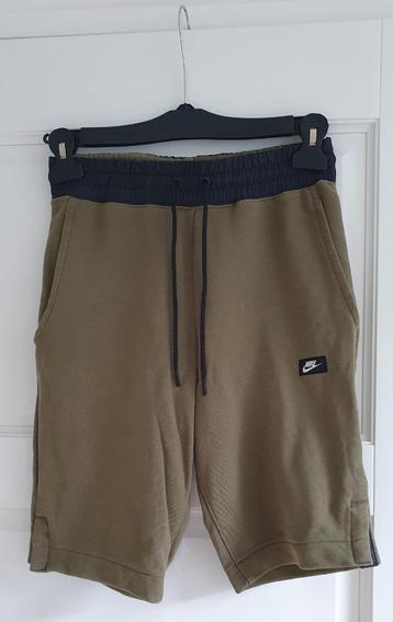 Nike Sweatshort beschikbaar voor biedingen