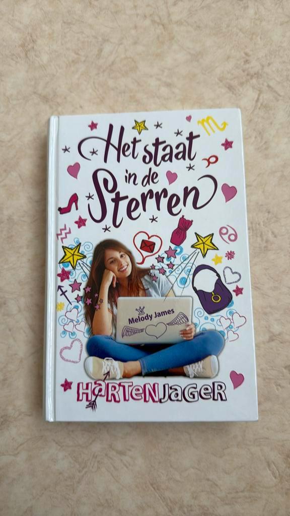 Melody James - Hartenjager, Boeken, Kinderboeken | Jeugd | 10 tot 12 jaar, Zo goed als nieuw, Ophalen of Verzenden