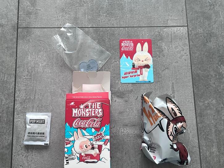 Pop Mart labubu x Coca-Cola The Monsters – super surpisr, Verzamelen, Poppetjes en Figuurtjes, Nieuw, Ophalen of Verzenden
