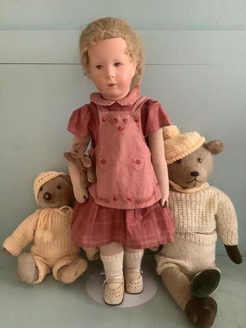 Antieke Kathe Kruse 52 cm. STOFKOP korte naad. 52 cm. beschikbaar voor biedingen