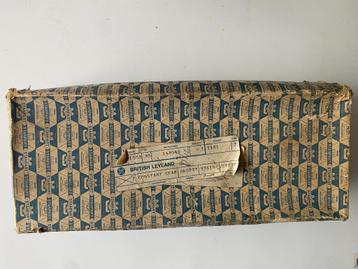 Triumph TR Matching Gear Set #148949 en Schakelfork #127387 beschikbaar voor biedingen