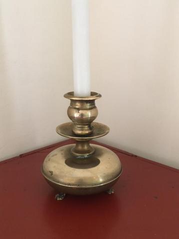 Koperen kandelaar met 3 leeuwenpootjes Louis XIV beschikbaar voor biedingen