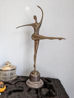 Danceres. Brons . Art deco style, Antiek en Kunst, Kunst | Designobjecten, Ophalen of Verzenden