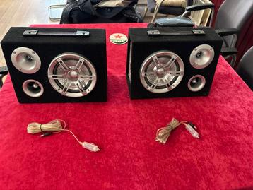 Autospeakers met LED - 300 Watt beschikbaar voor biedingen