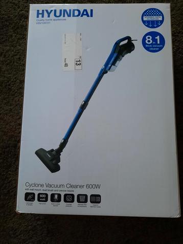 Hyundai Cyclone Vacuüm Cleaner 600 Watt - nieuw. beschikbaar voor biedingen