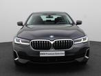 BMW 5 Serie Sedan 545e xDrive High Executive Luxury Line / D, Auto's, BMW, Te koop, Zilver of Grijs, Gebruikt, 750 kg