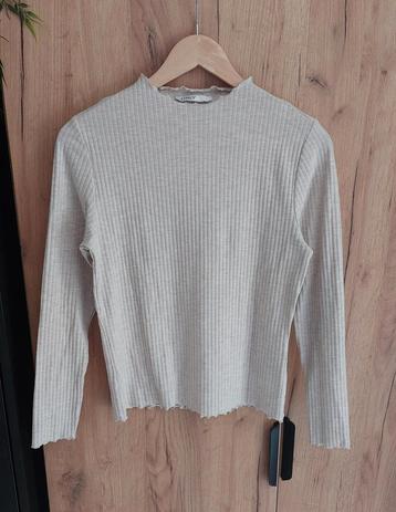 ONLY Shirt beige M🙂 beschikbaar voor biedingen