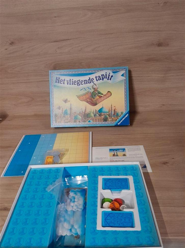 Het vliegende tapijt - s1597, Hobby en Vrije tijd, Gezelschapsspellen | Bordspellen, Zo goed als nieuw, Ophalen of Verzenden