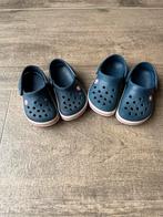 Te koop; twee paar Crocs maat c6 (maat 22 - 23), Kinderen en Baby's, Kinderkleding | Schoenen en Sokken, Crocs, Jongen of Meisje