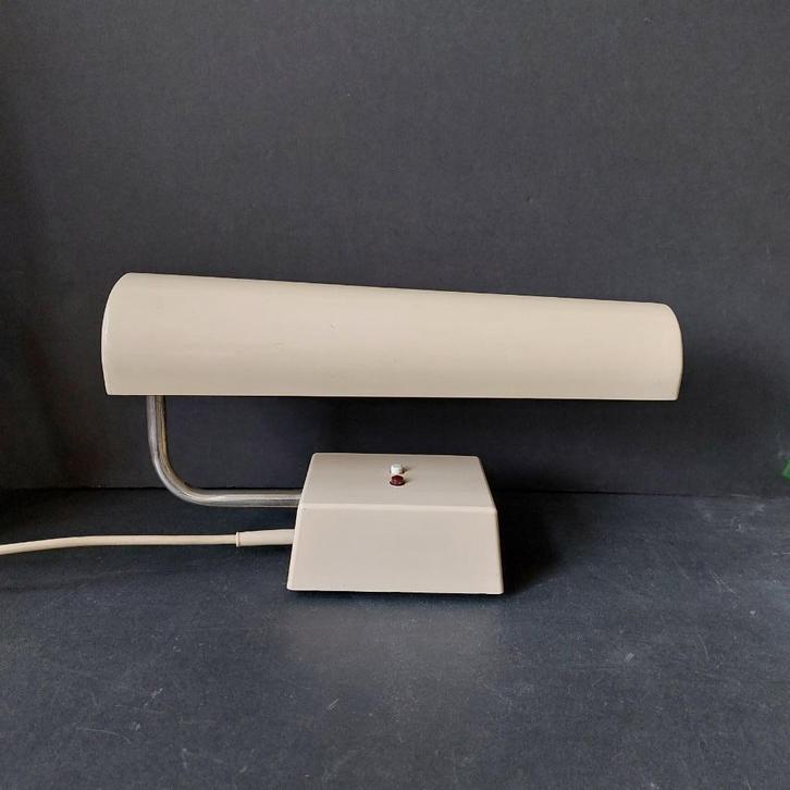 Vintage industriële lamp in meerdere  posities verstelbaar, Huis en Inrichting, Lampen | Tafellampen, Gebruikt, Minder dan 50 cm