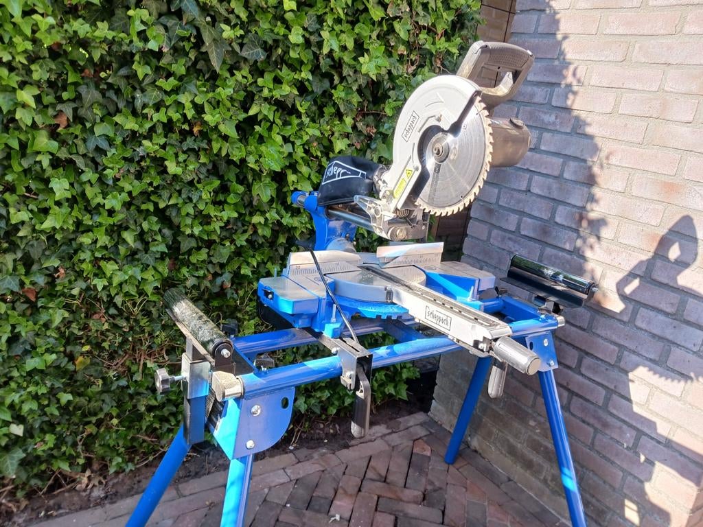 Scheppach Afkortzaag met trekfunctie HM 254 op bok, Ophalen, Gebruikt, Afkortzaag, 1200 watt of meer