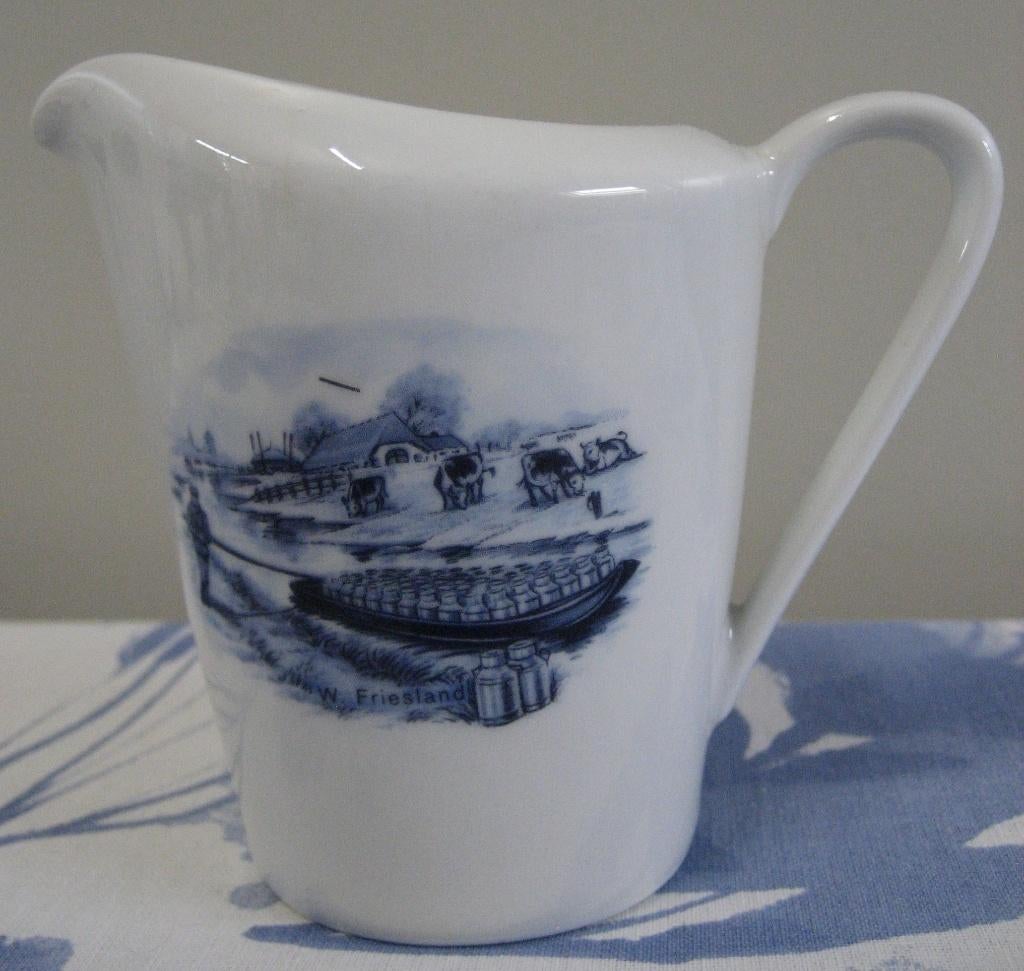 Melkkannetje Bavaria porzellan, Hollandse provincies., Overige typen, Ophalen of Verzenden, Zo goed als nieuw, Overige stijlen