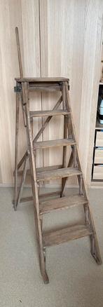 Vintage houten (huishoud) ladder, Ophalen, Zo goed als nieuw, Ladder, Opvouwbaar of Inschuifbaar
