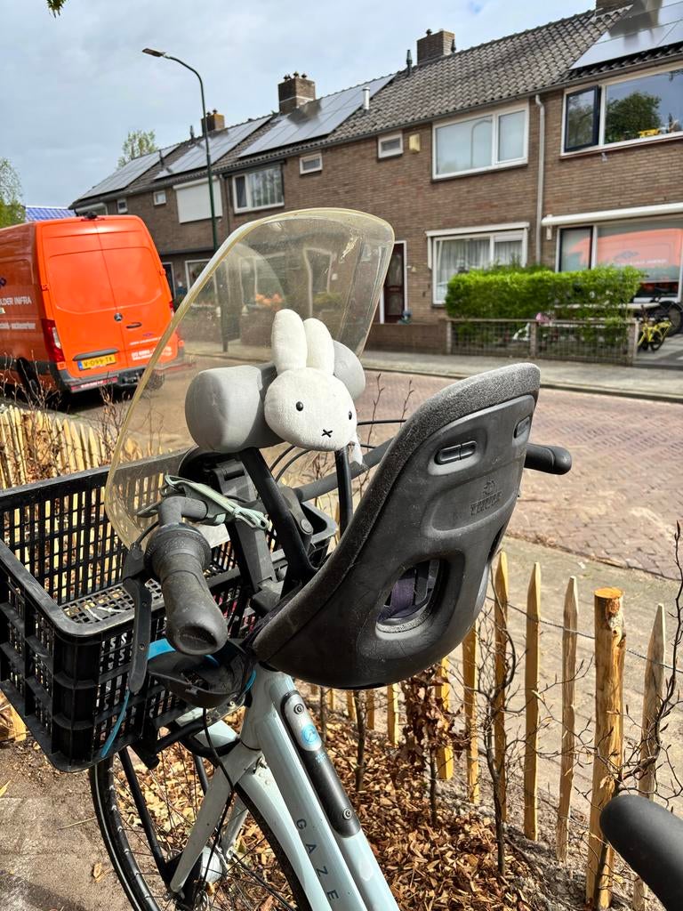 Thule Yepp fietsstoeltje met windscherm en Nijntje kussen, Fietsen en Brommers, Fietsaccessoires | Fietsstoeltjes, Ophalen of Verzenden