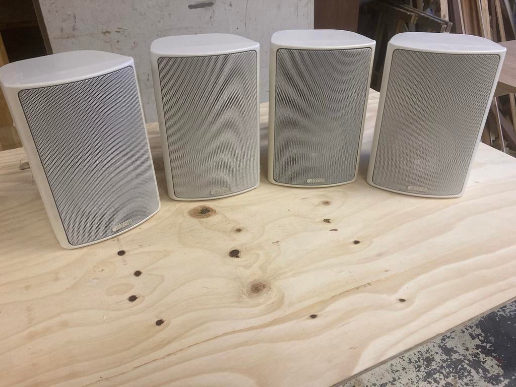 Canton Plus XL.2 Luidsprekers met Wandbeugels (4 stuks), Gebruikt, 60 tot 120 watt, Front, Rear of Stereo speakers, Ophalen