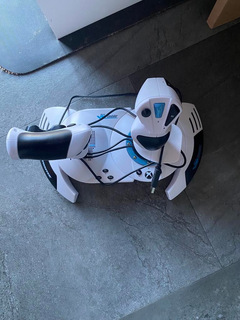 Nieuwe Thrustmaster flightstick, Computers en Software, Joysticks, Ophalen of Verzenden, Nieuw