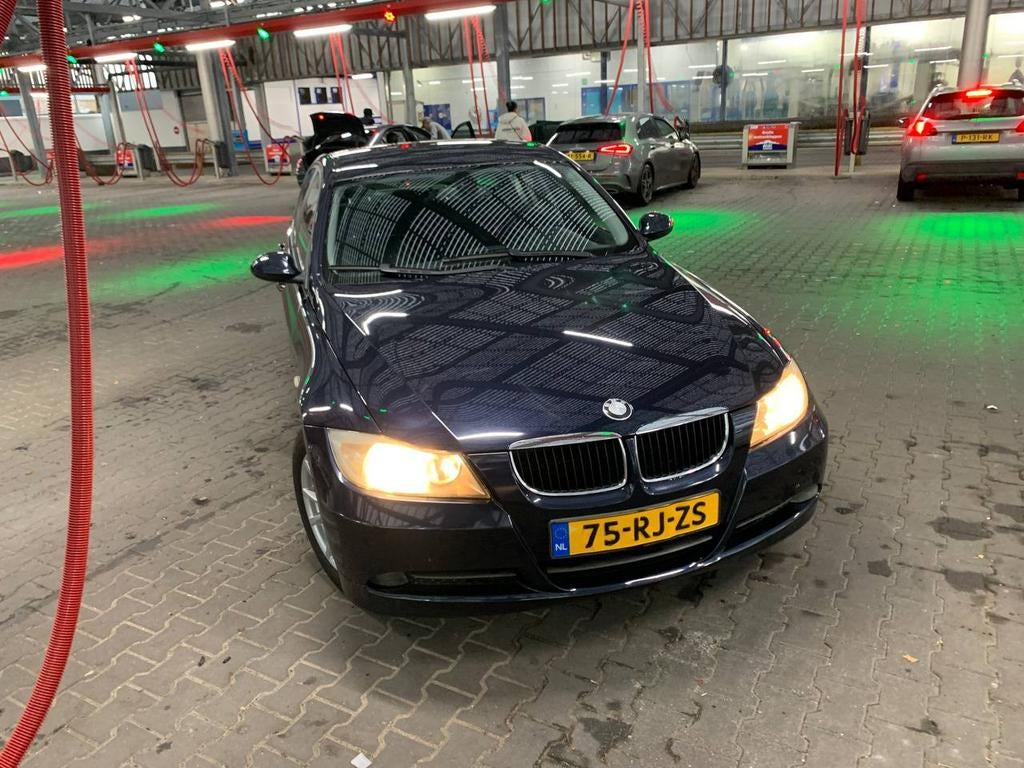 BMW 3-Serie 2.0 I 320 AUT 2005 Blauw, 1995 cc, 4 cilinders, Blauw, Origineel Nederlands