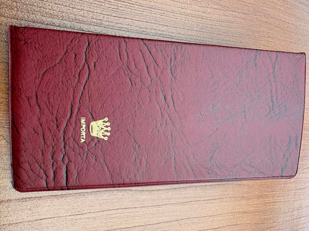 Muntverzamelmap IMPORTA- Rode map voor munten, Ophalen of Verzenden, Verzamelmap