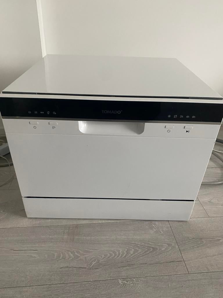 Tomado vrijstaand vaatwasser, Ophalen, Zo goed als nieuw, Minder dan 85 cm