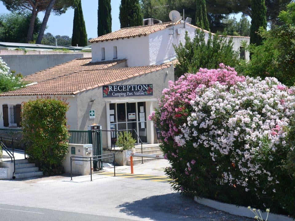 Te Koop: Luxe Chalet- Zuid-Frankrijk - Côte d'Azur, Provence en Côte d'Azur, Recreatiepark, Aan zee, Eigenaar