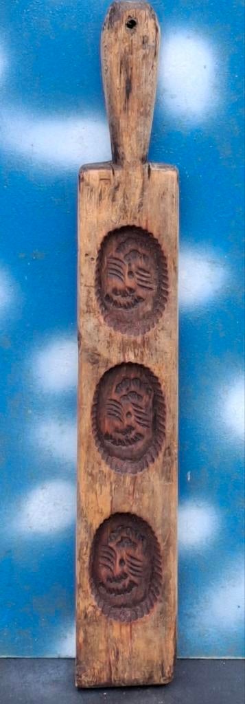 Koekplank met handgreep.  Antiek.  6 x 43 cm., Ophalen