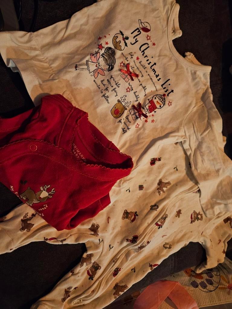 Kerst outfitjes en shirtje met poes, Ophalen of Verzenden