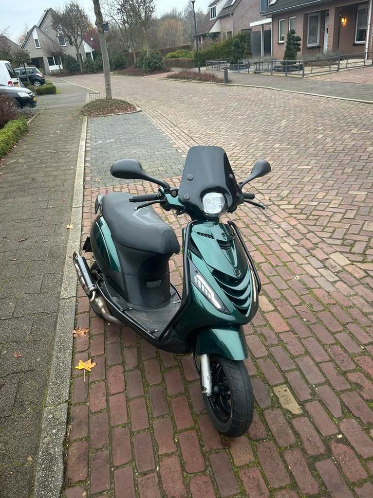 Piaggio zip 70cc 2takt, Fietsen en Brommers, Scooters | Piaggio, Zo goed als nieuw, Zip, Tweetakt, Ophalen