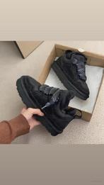 Uggs schoenen, Kleding | Dames, Ophalen of Verzenden, Zo goed als nieuw, Zwart