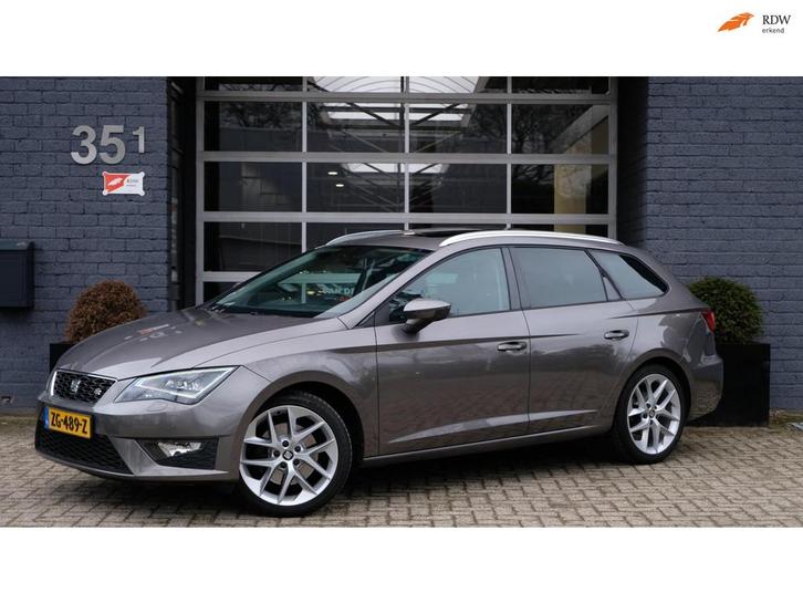 Seat Leon ST 1.8 TSI FR 180PK DSG PANO NAVI LED TREKHAAK, Auto's, Seat, Bedrijf, Te koop, Leon, ABS, Airbags, Airconditioning