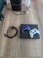 Xbox One X 1 Tb met 2 controllers en kabels, Spelcomputers en Games, Spelcomputers | Xbox One, Ophalen of Verzenden, Zo goed als nieuw