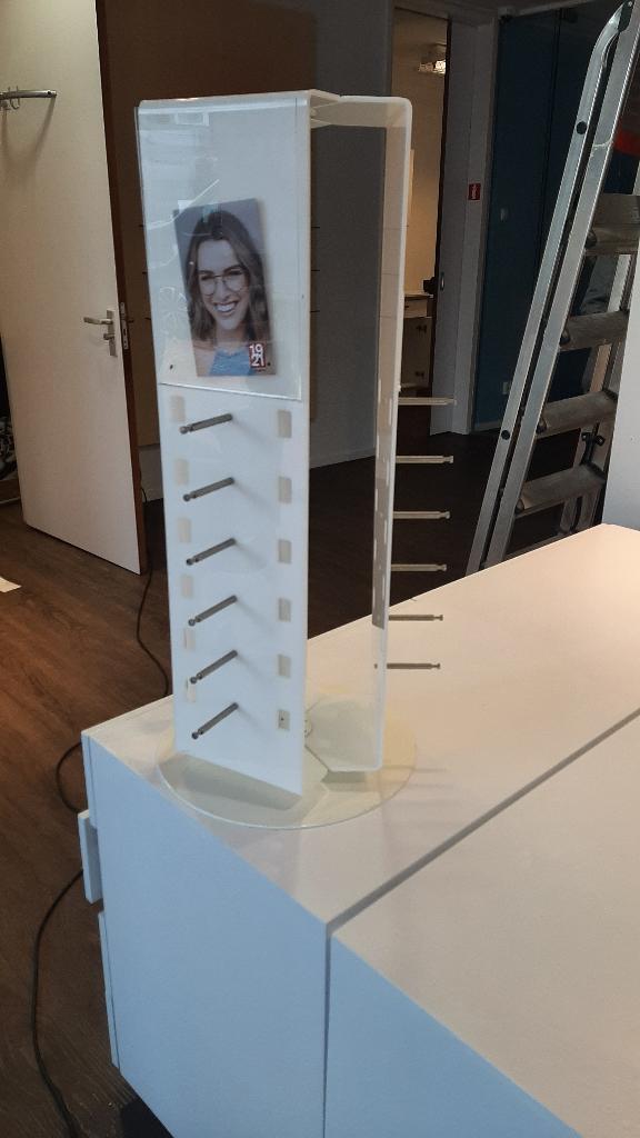 Tafel brillenrek, Ophalen, Gebruikt