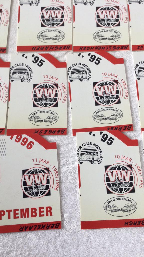 Schildjes Volkswagen Club meeting 1995 en 1996 (11 stuks), Verzamelen, Stickers, Zo goed als nieuw, Auto of Motor, Ophalen of Verzenden